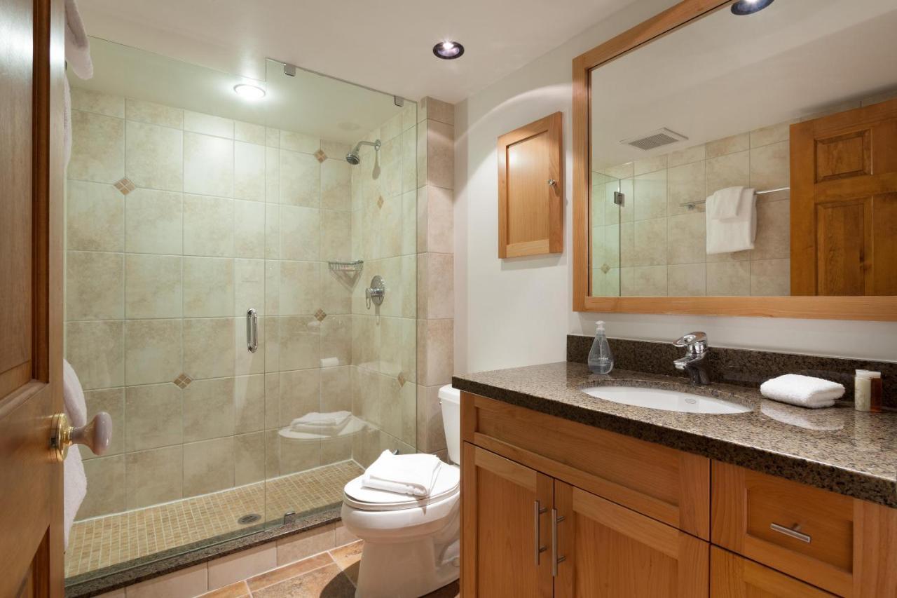 וויסטלר Painted Cliff 11 | Dog Friendly! Ski-In Ski-Out Benchlands Townhome W/ Hot Tub & Fireplace מראה חיצוני תמונה